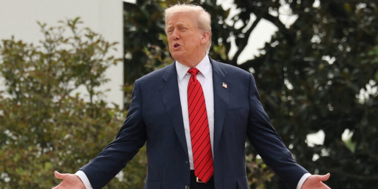 Οι απειλές Τραμπ δυναμιτίζουν την οριστικοποίηση της συμφωνίας μεταξύ ΗΠΑ και ΕΕ – Ποιος είναι ο πιθανός νέος «χάρτης» των δασμών 