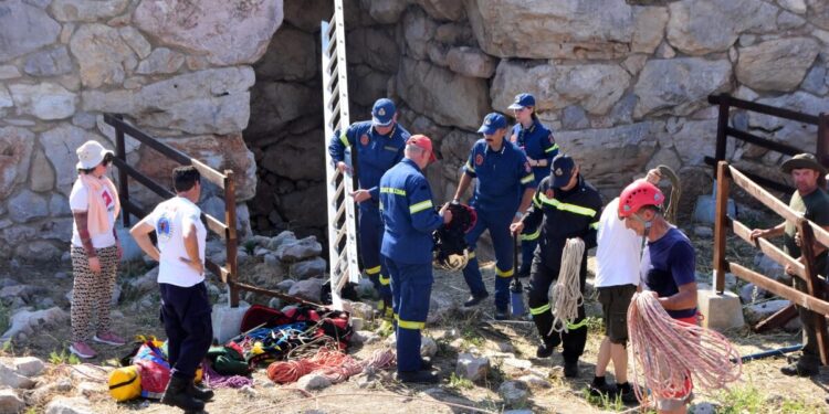 Όλυμπος: Μεγάλη επιχείρηση διάσωσης 40χρονου ορειβάτη που γλίστρησε και χτύπησε: «Είμαι 8 ώρες με διαλυμένο πόδι»