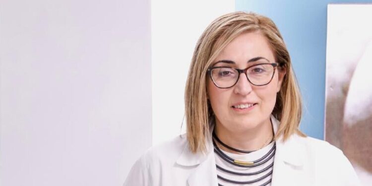 H Στέλλα Αραμπατζή θα πάρει τη θέση του Απόστολου Βεσυρόπουλου ως πρώτη επιλαχούσα στην Ημαθία