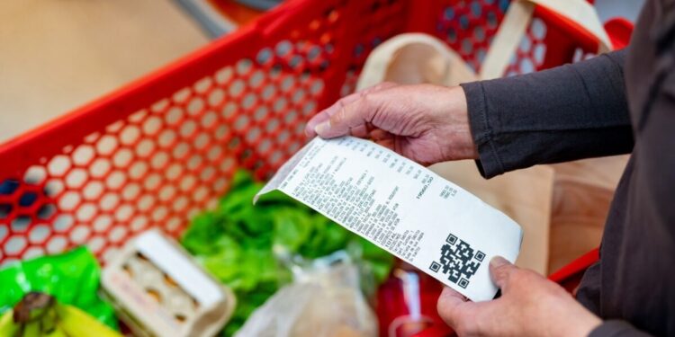 Νέα διπλή πληθωριστική θηλιά στην οικονομία: Μετά τα ενοίκια, την ανηφόρα παίρνουν ξανά και τα τρόφιμα στα super markets