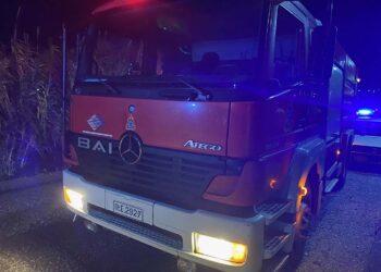 Νυχτερινή φωτιά στον Κουβαρά Ξηρομέρου – Άμεση επέμβαση της Πυροσβεστικής απέτρεψε τα χειρότερα