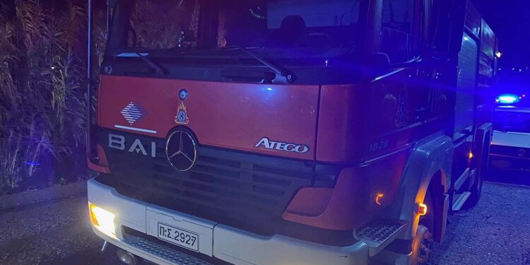 Νυχτερινή φωτιά στον Κουβαρά Ξηρομέρου – Άμεση επέμβαση της Πυροσβεστικής απέτρεψε τα χειρότερα