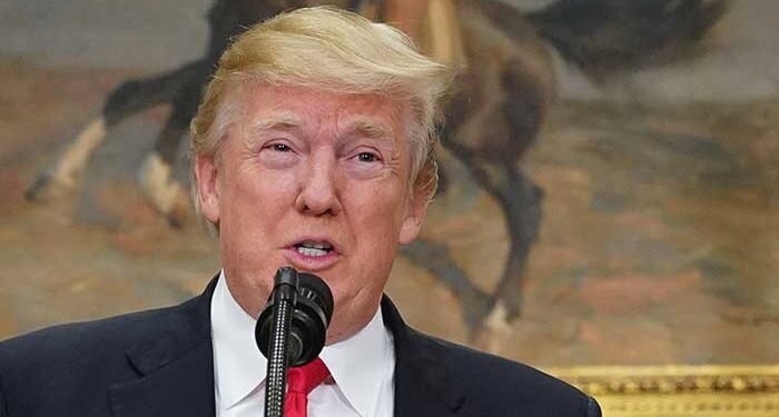 Ο Τραμπ απειλεί εκ νέου να αυξήσει τους δασμούς στην Ινδία