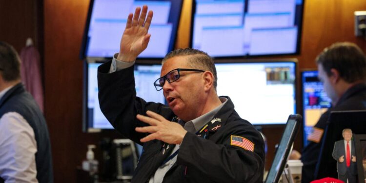 Wall Street: Ο Dow βυθίζεται πάνω από 200 μονάδες – Ξαφνική αναστροφή στην αγορά