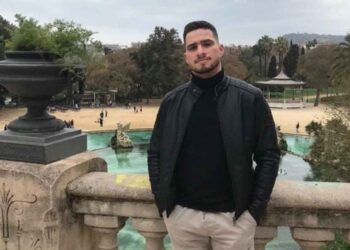 Θρήνος σε Αγρίνιο και Ναυπακτία για τον θάνατο του 27χρονου Βαγγέλη Μούτσιου σε τροχαίο στο Λιβαδάκι