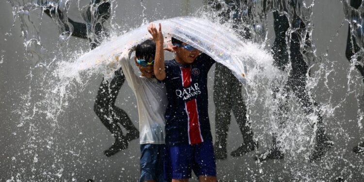 Καιρός: Έρχεται 4ήμερο ζέστης με 40άρια στη δυτική Ελλάδα – Επιμένουν οι άνεμοι, ακραίος κίνδυνος για φωτιά και σήμερα