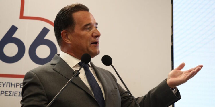 Ο Άδωνις Γεωργιάδης ευχαριστεί τον Κυριάκο Μητσοτάκη για τη «στήριξη» στις «επιθέσεις» από συνδικαλιστές στα νοσοκομεία