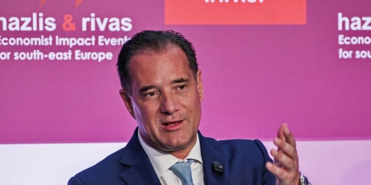 Απειλές μέσω Facebook στον Άδωνι Γεωργιάδη – Μία σύλληψη μετά από μήνυση του υπουργού Υγείας