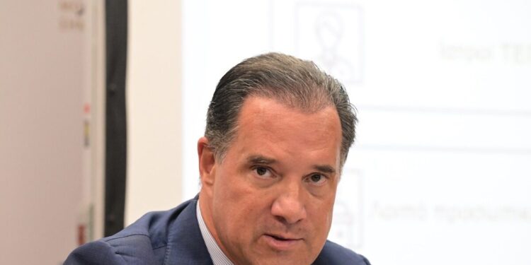 Ο Άδωνις Γεωργιάδης στο νοσοκομείο Δράμας μετά από πρόσκληση των γιατρών – «Άπαντες εγγυώνται την ειρήνη κατά την επίσκεψή μου»