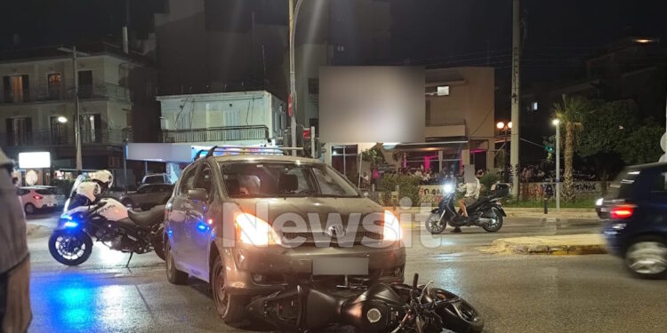 Τροχαίο με μηχανάκι και αυτοκίνητο στη λεωφόρο Αμφιθέας