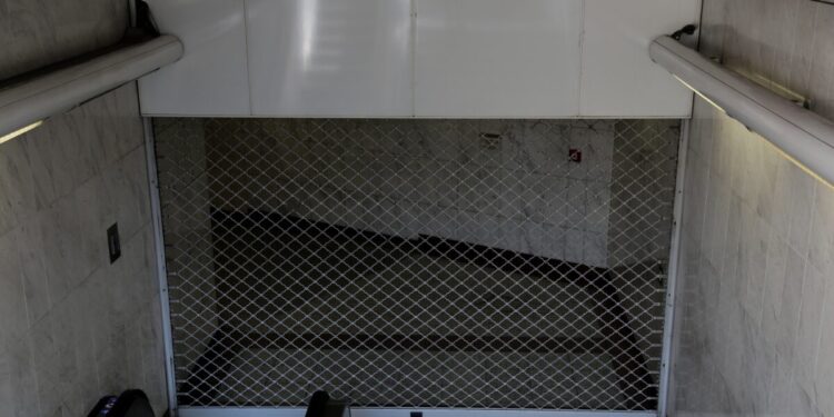 Απεργία ΓΣΕΕ: Πώς θα κινηθούν μετρό, λεωφορεία, τραμ και τρόλεϊ την Τετάρτη – Τι ώρα ξεκινούν οι διαδηλώσεις