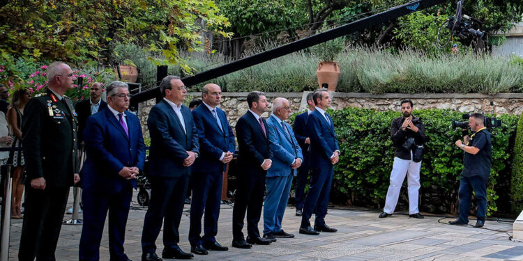 Πόθεν έσχες: Όλες οι δηλώσεις των πολιτικών αρχηγών – Τι δήλωσαν Μητσοτάκης, Ανδρουλάκης, Φάμελλος, Κουτσούμπας, Βελόπουλος, Χαρίτσης, Νατσιός και Κωνσταντοπούλου