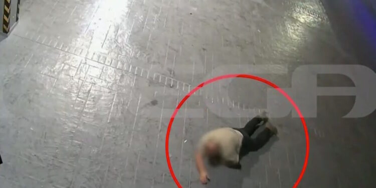 Βίντεο ντοκουμέντο από την παράσυρση αστυνομικού στο Περιστέρι: «Ο 20χρονος με χτύπησε, εκσφενδονίστηκα και ήμουν ανήμπορος να κουνηθώ»