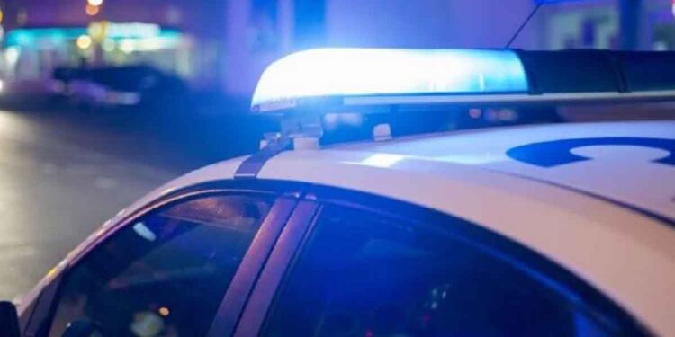 Αγρίνιο: Καταδίωξη για παραβίαση ερυθρού σηματοδότη και συλλήψεις για χασίς