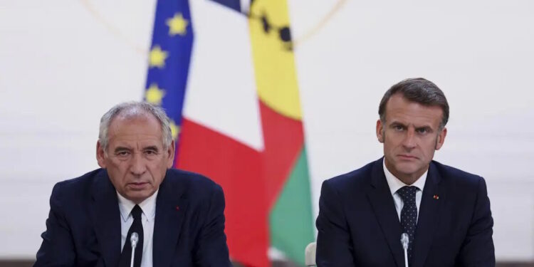 Στην άκρη του γκρεμού η κυβέρνηση Μπαϊρού και η οικονομία της Γαλλίας – Πόσο κοντά είναι η προσφυγή στο ΔΝΤ ή η παρέμβαση της ΕΚΤ