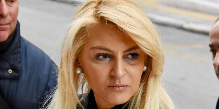 Πέθανε η κόρη της Μπέσσυς και του Διαμαντή Λαιμού – Θρήνος στην εφοπλιστική οικογένεια