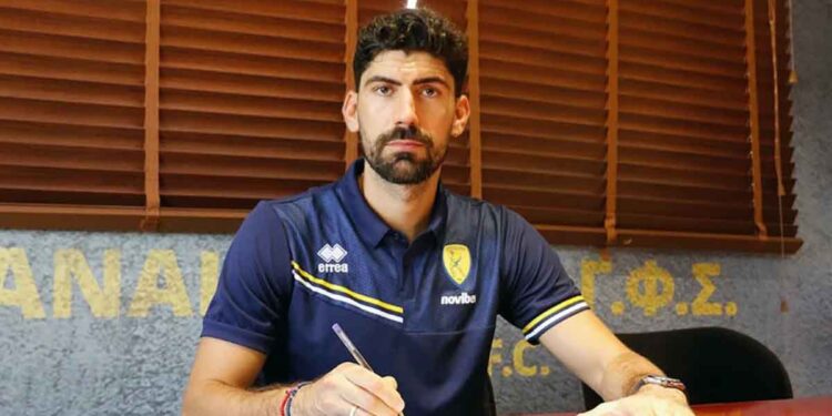 Παναιτωλικός: Υπέγραψε για δύο χρόνια ο Ανδρέας Μπουχαλάκης