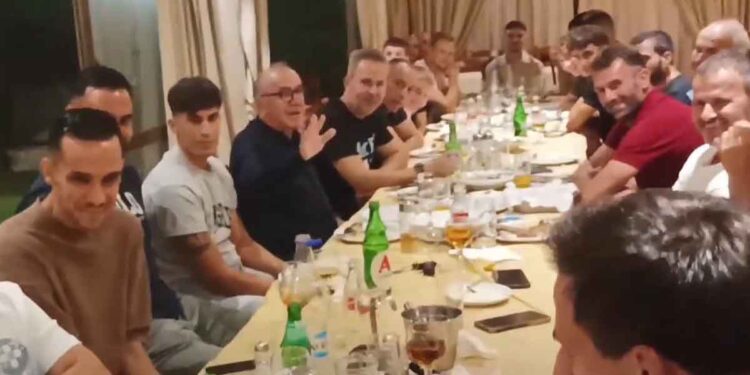 Παναγρινιακός: Σε οικογενειακό κλίμα και με εξαιρετική διάθεση το γεύμα πριν την έναρξη της σεζόν 2025/26 (video)
