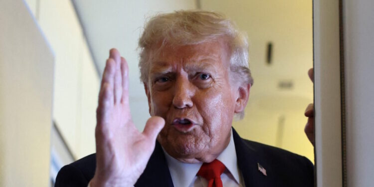 Ο Τραμπ ανανεώνει την πίεση στην Ευρώπη να σταματήσει να αγοράζει ρωσικό πετρέλαιο