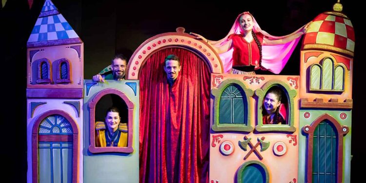 Με τη θεατρική παράσταση «Ερωτόκριτος» αρχίζει η σχολική χρονιά στην Αμφιλοχία