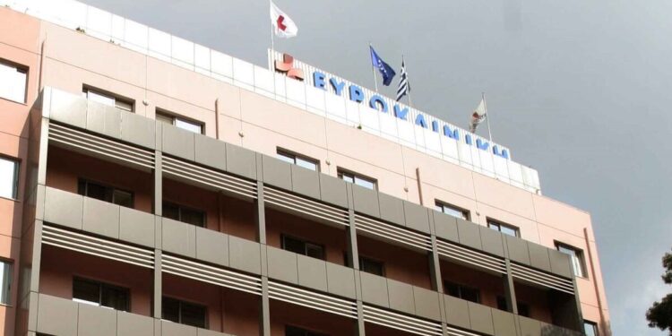 ΕΚΕΑ: Ελέγχει βήμα-βήμα το σοκαριστικό περιστατικό μετάγγισης σε ιδιωτική κλινική