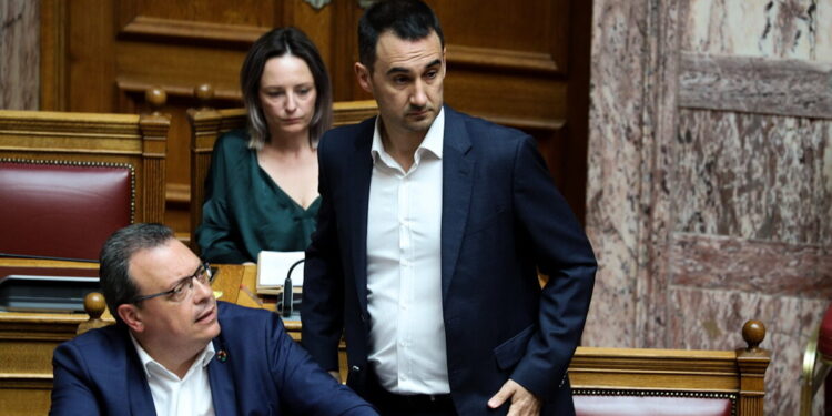 Τα σενάρια για κοινή κοινοβουλευτική ομάδα ΣΥΡΙΖΑ και Νέας Αριστεράς – Οι επιλεκτικές κινήσεις Τσίπρα στο πιθανό νέο κόμμα