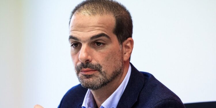 Γαβριήλ Σακελλαρίδης: Στο νοσοκομείο μετά από επέμβαση στην καρδιά