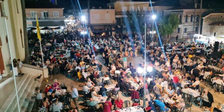 Πλημμύρα γεύσεων λιμνοθάλασσας στη Γιορτή Ψαριού στο Αιτωλικό (φωτο)