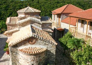 Έναρξη εργασιών αναστηλώσεως της Ιεράς Μονής Μυρτιάς