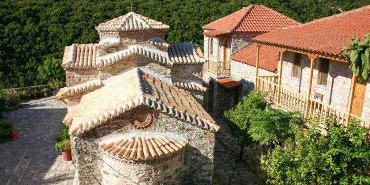 Έναρξη εργασιών αναστηλώσεως της Ιεράς Μονής Μυρτιάς