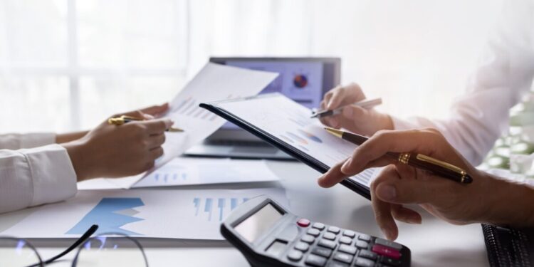 Πόθεν Έσχες 2025: Πότε λήγει η προθεσμία για την υποβολή του και τι πρέπει να προσέχετε