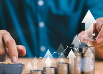 Πτώση πληθωρισμού στο 2,9% τον Αύγουστο 2025 – Επιμένουν οι αυξήσεις σε καφέ, τρόφιμα και ενοίκια