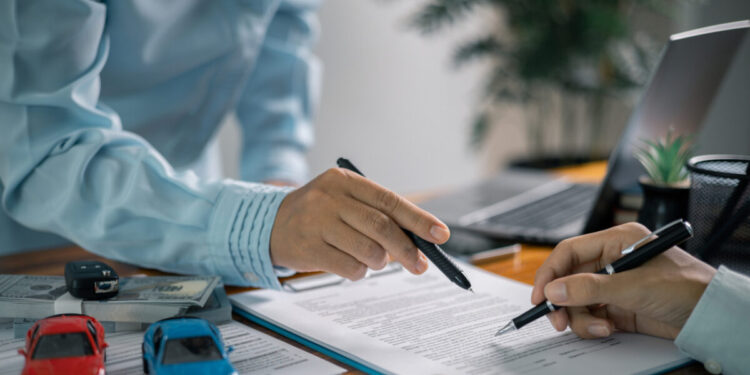 Με γνώμονα την προστασία των μικρών επιχειρήσεων και μη μισθολογικές παροχές οι νέες κλαδικές συλλογικές συμβάσεις