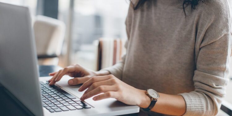 ΟΠΕΚΑ: Τι ισχύει με την αναδιανομή αδιάθετων δελτίων για κοινωνικό, ιαματικό, εκδρομικό τουρισμό και εισιτήρια θεάτρου