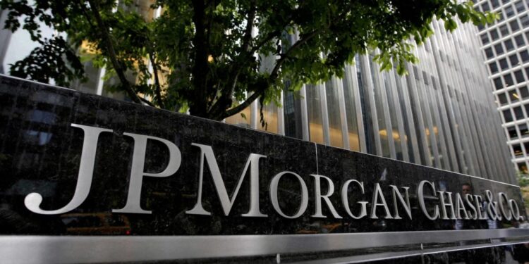 Θετικό σήμα της JP Morgan για τα ελληνικά ομόλογα – Ποιοι είναι οι λόγοι