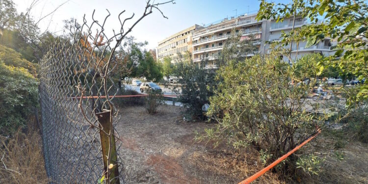 Θρίλερ με το 30 ημερών μωρό που βρέθηκε παρατημένο στην Ακρόπολη – Οι ομοιότητες με το περιστατικό του βρέφους στον Άλιμο