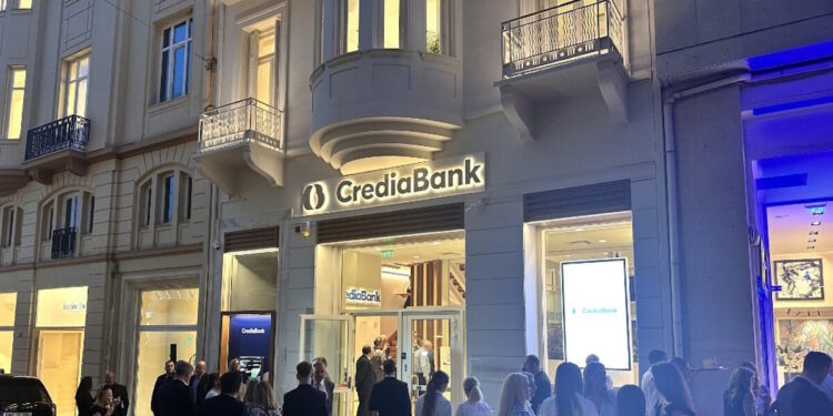 CrediaBank: Νέο κατάστημα στο Κολωνάκι – Πλήρης ανακαίνιση δικτύου έως το 2026