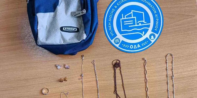 Αγρίνιο: 32χρονος έκλεβε κοσμήματα και χρήματα από σπίτια – Δικογραφία σε βάρος δύο γυναικών