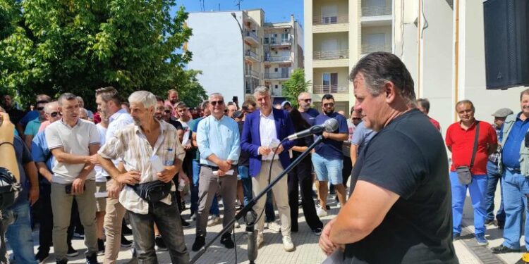 Κομοτηνή: Διαμαρτυρία κτηνοτρόφων για τις αποζημιώσεις