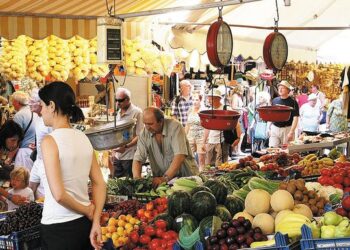 ΠΟΣΠΑΠΠΛΑ: Μείωση τιμών έως και 40% στα οπωροκηπευτικά, στις λαϊκές – Κλειδί η είσοδος νέων παραγωγών