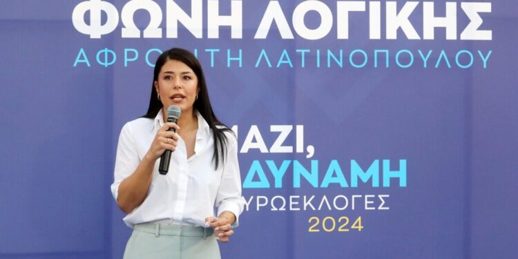 Αφροδίτη Λατινοπούλου: Χυδαίοι οι πολιτικοί που στέκονται δίπλα στον Πάνο Ρούτσι «για τα ψηφαλάκια»