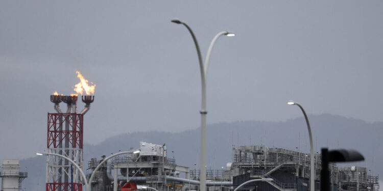 Η ΕΕ σχεδιάζει να καταργήσει συντομότερα το ρωσικό LNG μετά τις πιέσεις Τραμπ