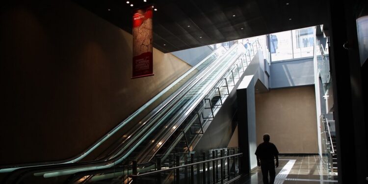 Θεσσαλονίκη: Δύο σακίδια με σπρέι σήμαναν συναγερμό στους σταθμούς «Βούλγαρη» και «Νέα Ελβετία» του μετρό