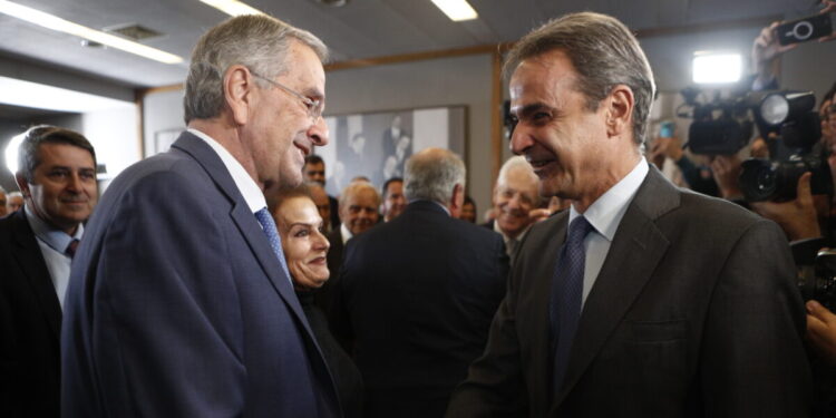 Μητσοτάκης για Σαμαρά: «Δεν μπορώ να απαντήσω πολιτικά σήμερα – Τον βλέπω σαν έναν πατέρα που έχασε το παιδί του»