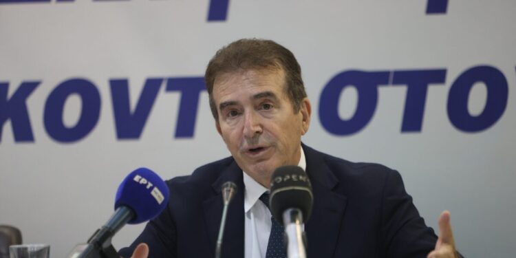 Μιχάλης Χρυσοχοΐδης: «Θα προσληφθούν 50 άοπλοι αστυνομικοί ως διαμεσολαβητές με τις κοινότητες των Ρομά»