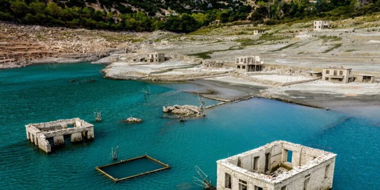 «Καμπανάκι» για το νερό της Αθήνας: Φτάνει μόνο για έναν χρόνο αν οι βροχές και τα χιόνια είναι ελάχιστα και φέτος