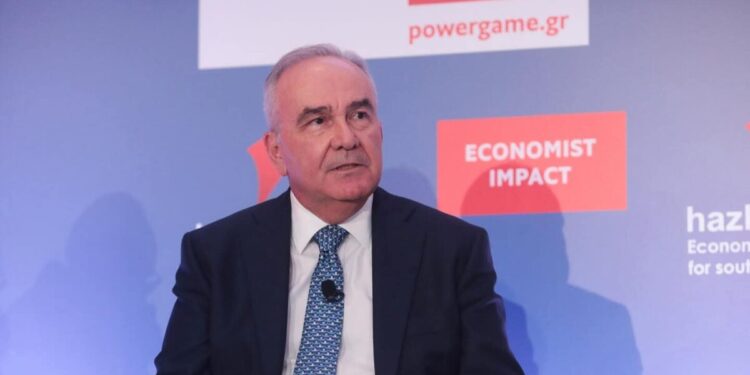 Παπαθανάσης στο Economist: Μόνο με ισχυρή οικονομία μπορεί να υπάρξει βελτίωση της ζωής των πολιτών