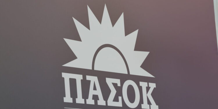 Σφοδρή κριτική του ΠΑΣΟΚ κατά της κυβέρνησης για τις πυρκαγιές – «Καμία πρόληψη, μόνο καταστροφές»