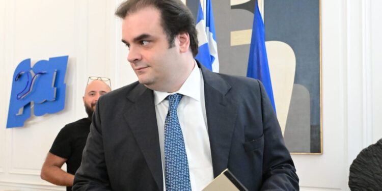 Συνάντηση Πιερρακάκη με το προεδρείο της ΠΟΜΙΔΑ