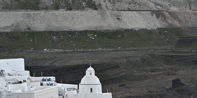Σαντορίνη: Το ηφαίστειο προκάλεσε τους 30.000 σεισμούς – Τι αποκαλύπτει επιστημονική μελέτη